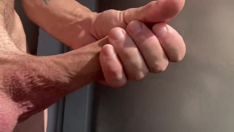 XiscoXX: Zbliżenie Xiscoxx Penis wypuszcza mleko