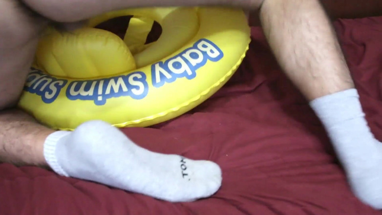Inflatable Lovers: The yellow float