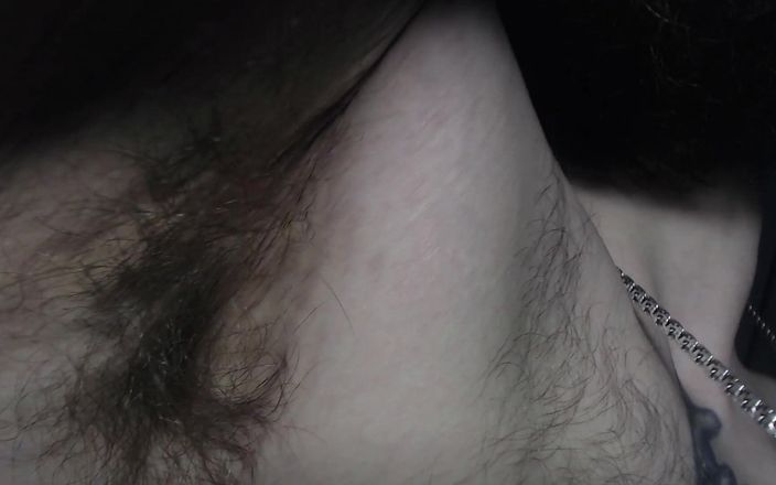 Hunky time: Aanbid mijn harige oksels en lichaam