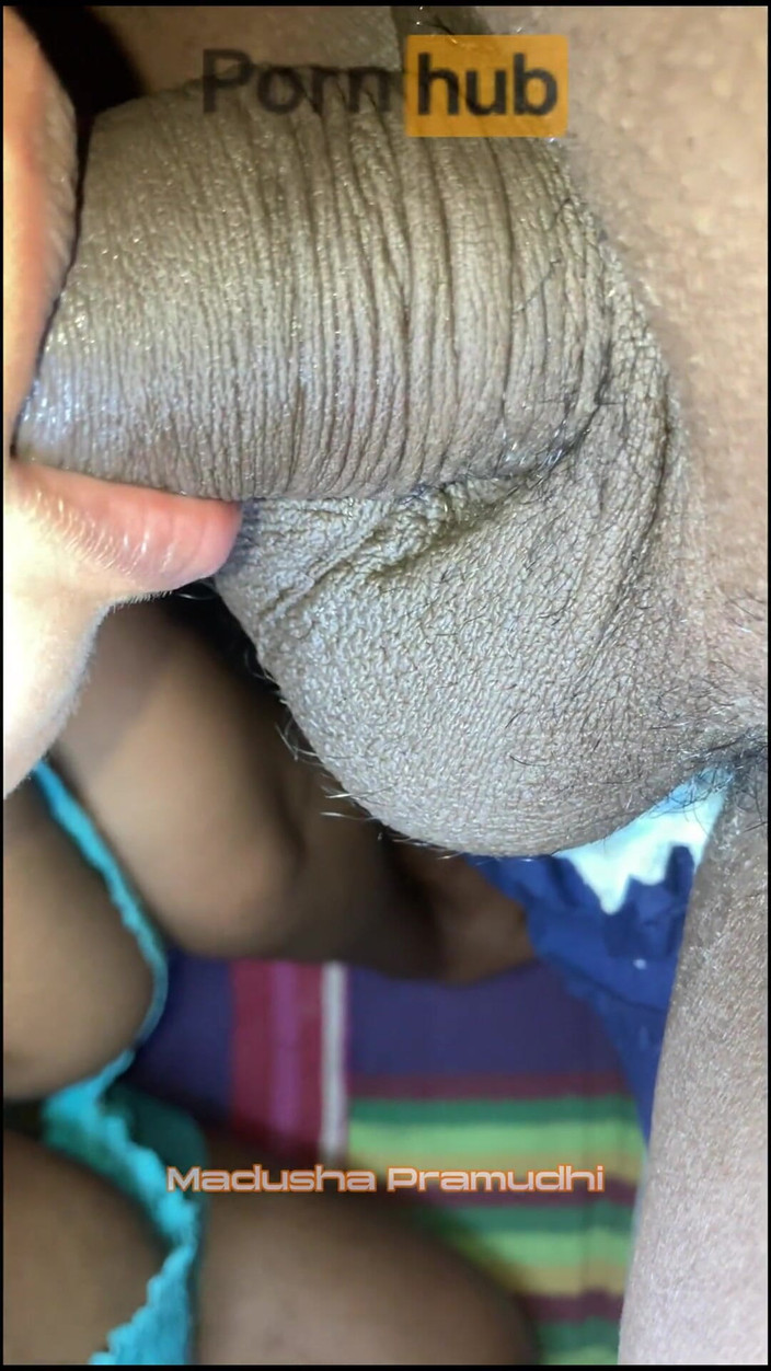 Tiyana: Lízej můj zadek a nadržená hotwife saje paroháčského manžela Malý...