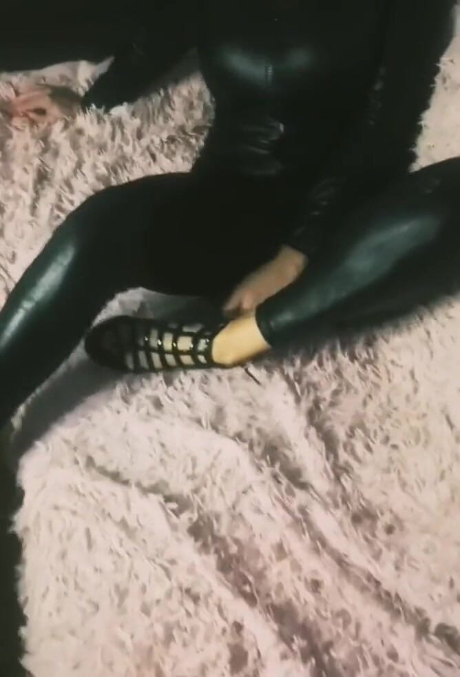 MissMonicaPerez: Büyük memeli orta yaşlı seksi kadın lateks
