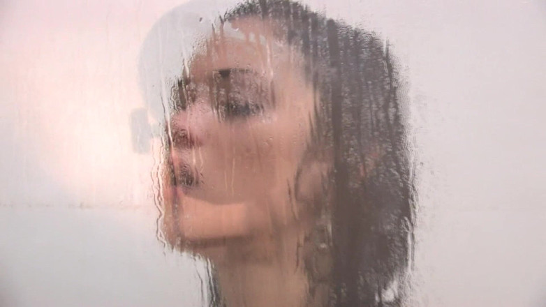 Lesbians and Masturbation: Ducha Humeadora Provoca Con Curvas Asiáticas Húmedas