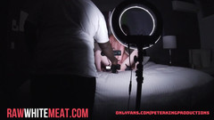 Raw White Meat: Regina cu sex oral adânc în gât, haotică, ejaculează pe Pula...