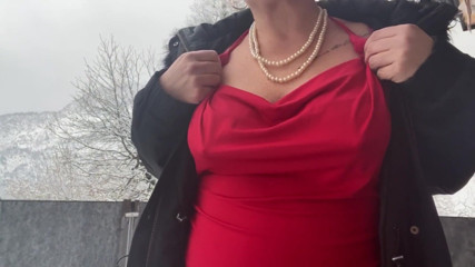 The HuCow: Come on. I show you my nipples outside
