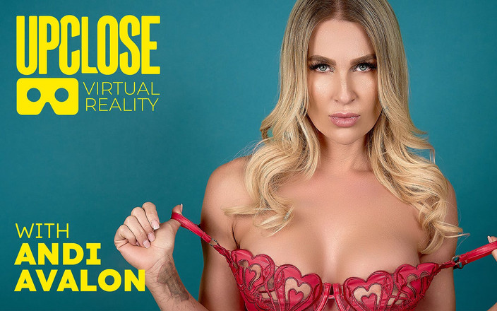 Up Close VR: Up Close VR - peituda milf Andi Avalon deixa você foder...