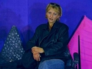 German Amateur Videos: Le sue ragazze tedesche prima sessione di modella di sempre