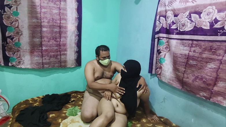 Gulaab: Ragazza musulmana hijabi baby che parla di sesso per la...