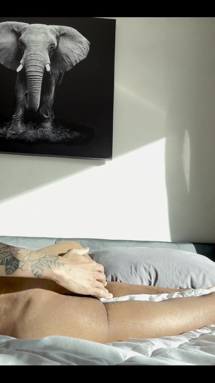 arabeputo: 日光浴をしに来ました、ここヨーロッパに夏がやってきました