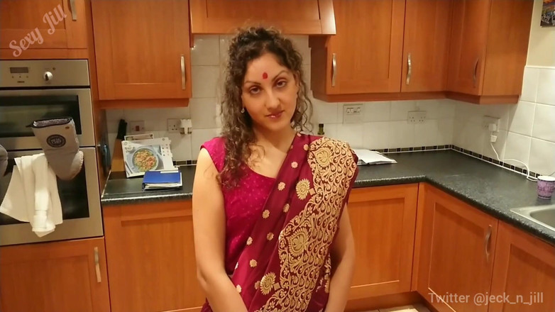 POV_Indian: POV, une bhabhi fait l'amour avec son devar - histoire de...