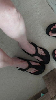 Barefoot Slide Show with a Nylonjunge in Birkenstocks