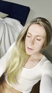 Remaja femboy kecil dikongkek dubur keras