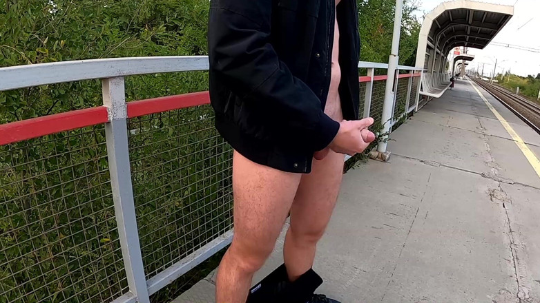 Dick Boys Studio: Extreme Masturbation at the Station