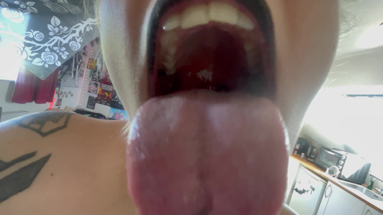Glitterqueen1999: Ústa turné černá rtěnka goth