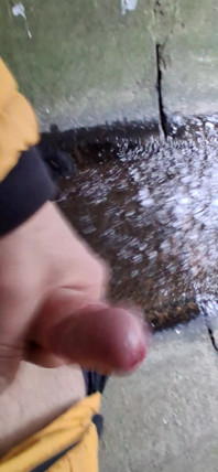 Outdoor Wank