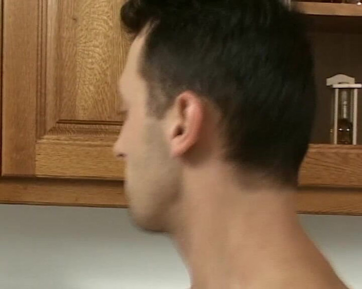 BB Video - Old School: 독일 아마추어 십대 털이 무성한 보지 빨간 머리 따먹기