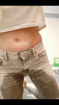 Wetting Jeans Is so Fun!
