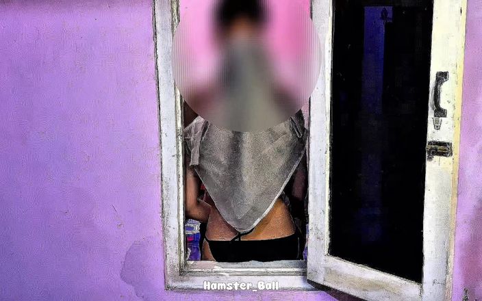 Hamster_Ball: पड़ोसी द्वारा लगभग पकड़ा गया! milf(चोदने लायक मम्मी) हिजाब खिड़की में लंड चुसाई