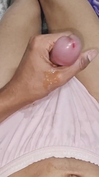 새엄마 팬티에 사정하는 귀여운 여성 Sissy Boy
