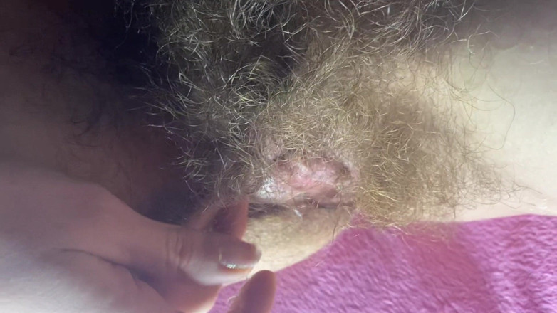 Cuteblonde666: Close na buceta peluda molhada, grande clitóris