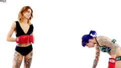Defeatedsexfight: Eli & Stella - Sexy tetované dívky v extrémním boxerské boji