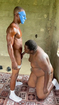 Cubby Bottom and Huge Dick Guy