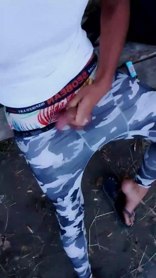 Slutboyben: 公共の露出症