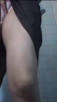 Stuck up Older Woman - Toilet Masturbation - Ep3