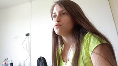 skpro_: Moje nadržená nevlastní sestra mi nabízí rychlovka a tvrdě ji...