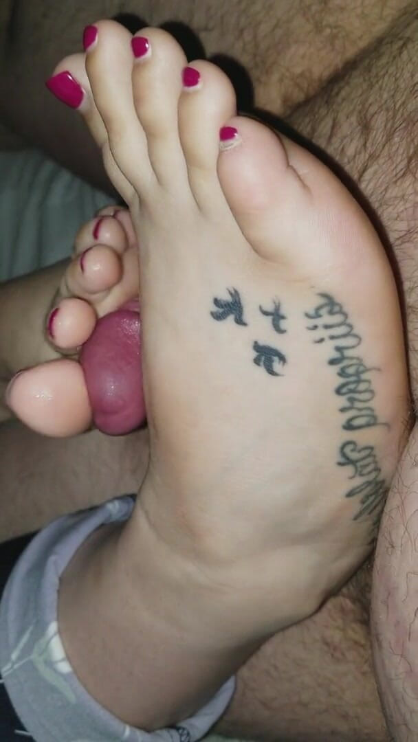 Ms Sole Seductress Productions: Pinke pedi spaß!