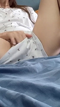 Teen Masturbation to Creamy Orgasm