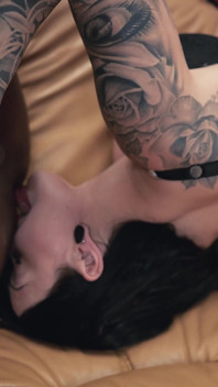 Première sodomie pour une modèle amateur