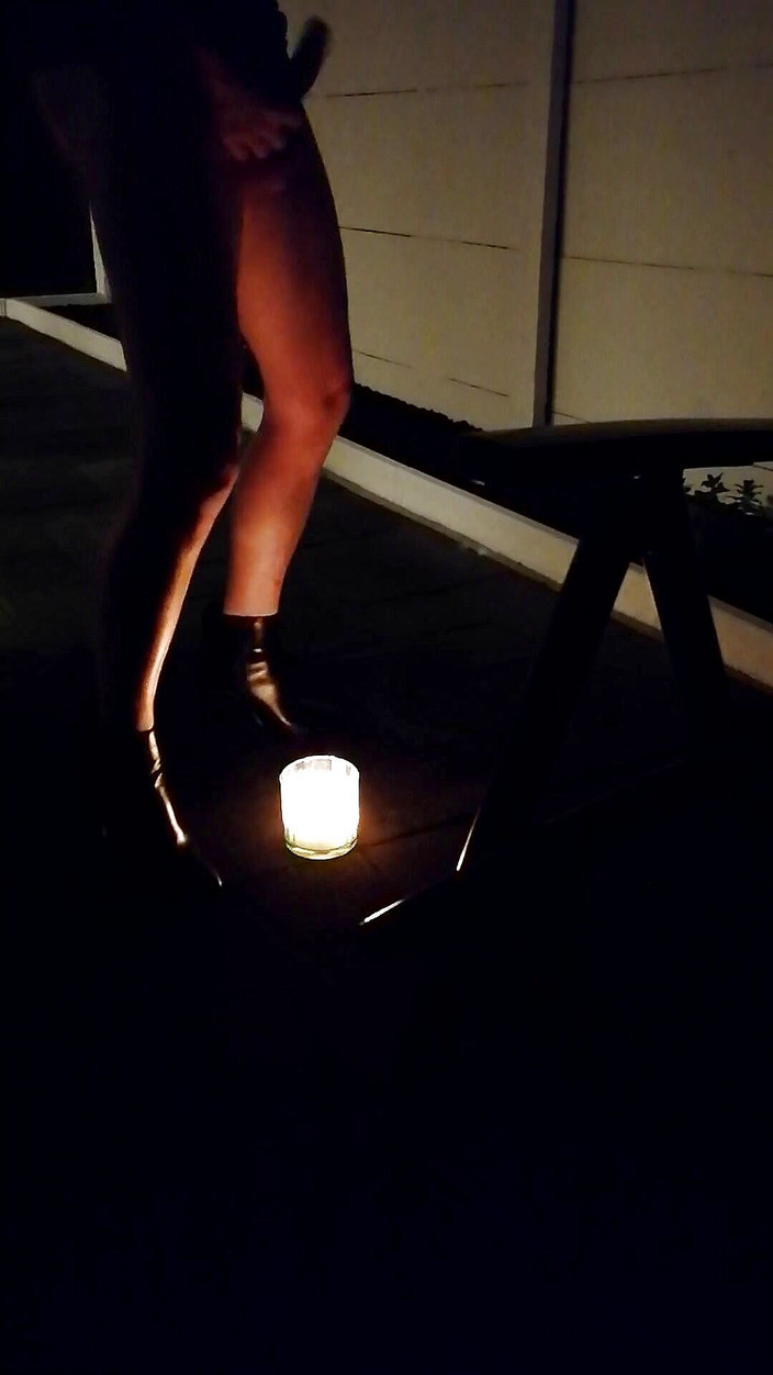 Crosdressing: Выгуливаю ночью на улице