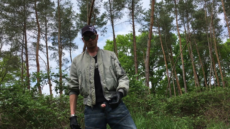 GEARandSmoke: Açık havada sidik