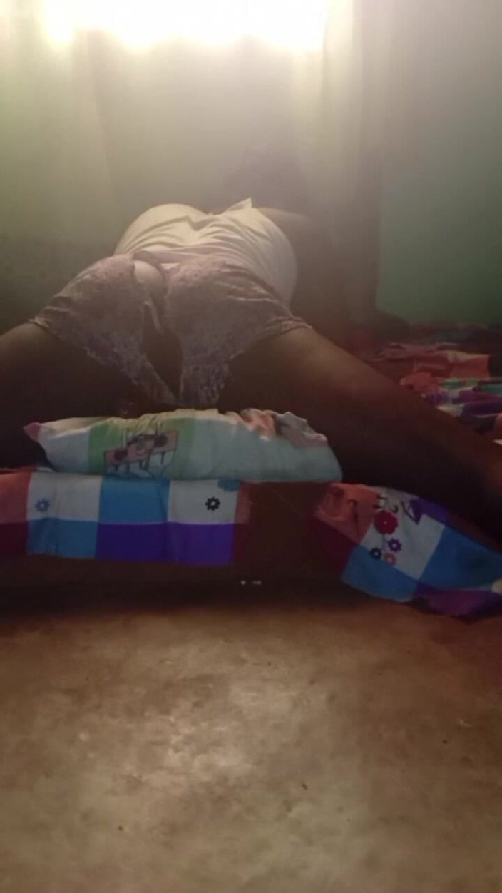 Badman4606: Він відтрахав свою подушку із задоволенням.