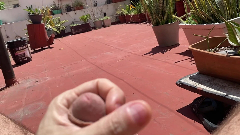 Placer_macho: Nuoto tra sole, piacere e orgasmo.