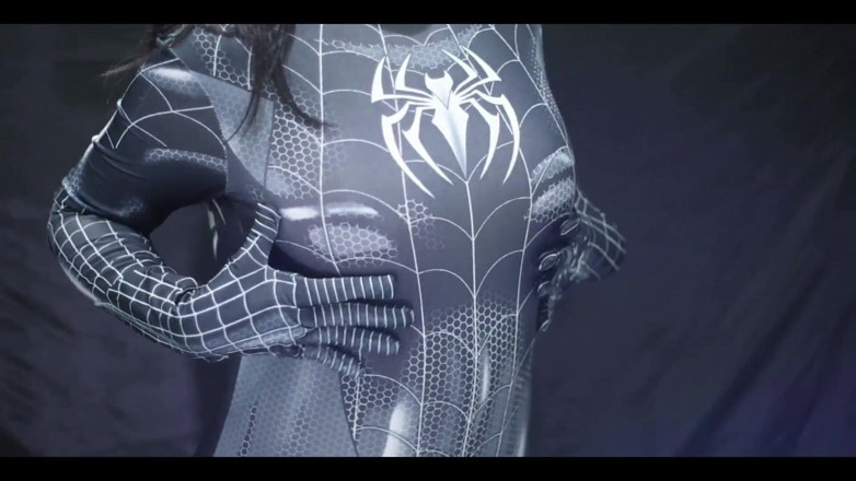 deafheaven666: Jebanie Spiderman Cosplayer aż spuści, jej cipka jest taka mokra,...