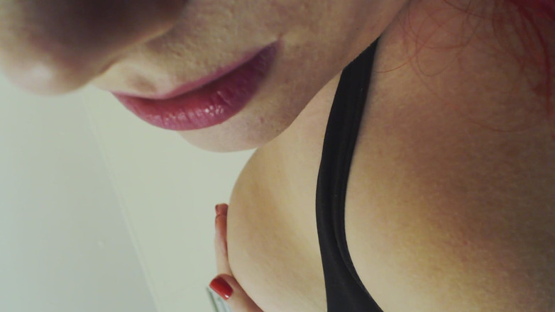 Scarlet Vixen: Bebiendo fetiche jugando conmigo