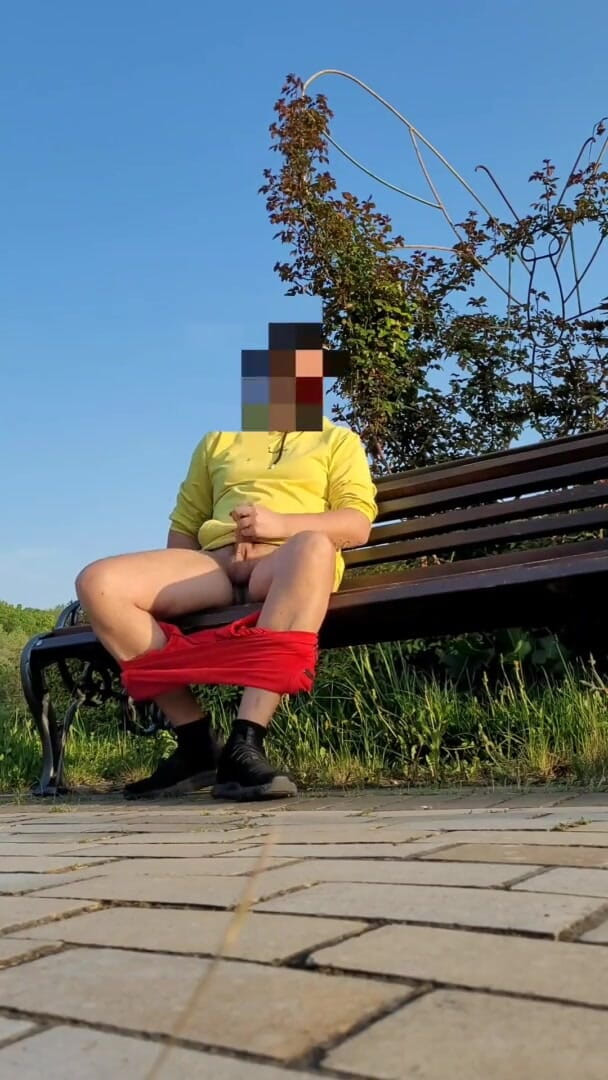 Wanker forever: Gorący ryzykowny jerkoff w parku