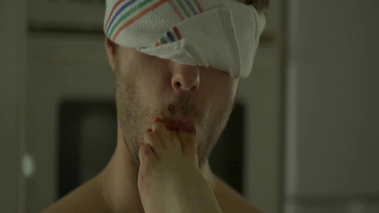 Fetish Paradise: Sub chůva potěší nohy a kundičku kočičky