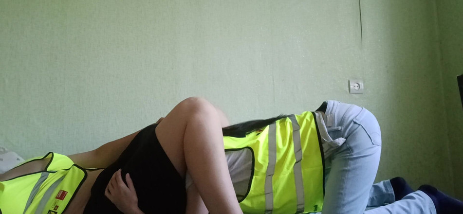 Lesbian-illusion: Žhavý riskantní sex mezi dvěma lesbickými kolegy v práci