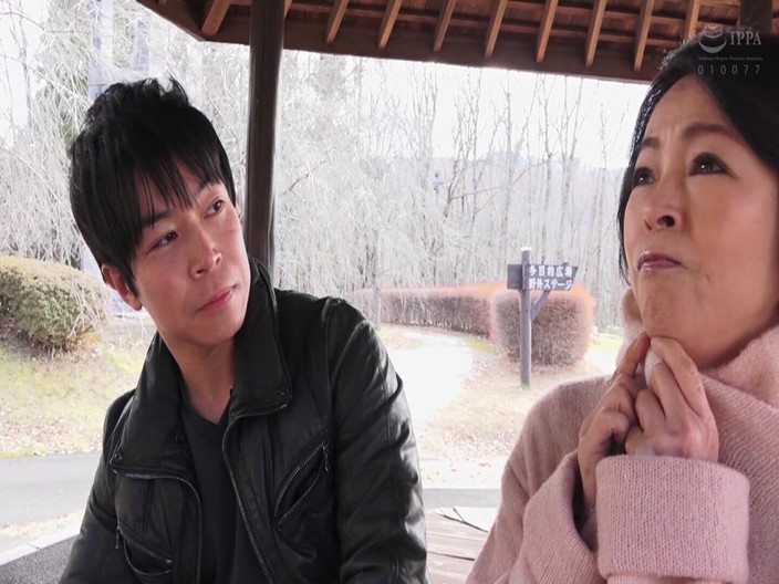 MBM3988: M821g Eros of a Mature Woman! a Mature Woman Who...