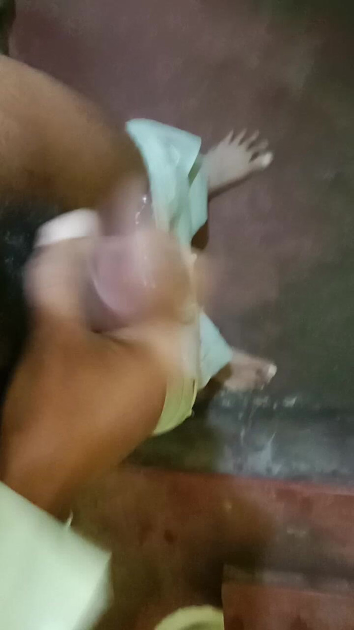 Kala Desi: Jag sitter ensam och skakar