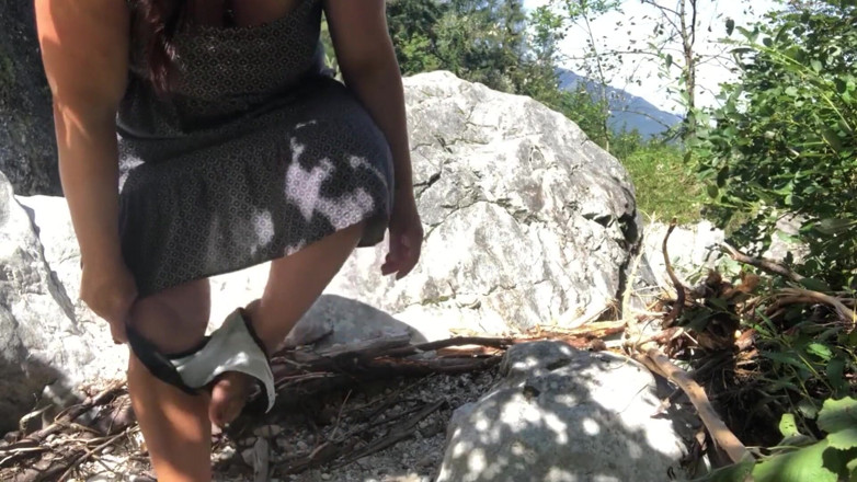 Tanja Tachee: Fucking forest - when you fuck with wood