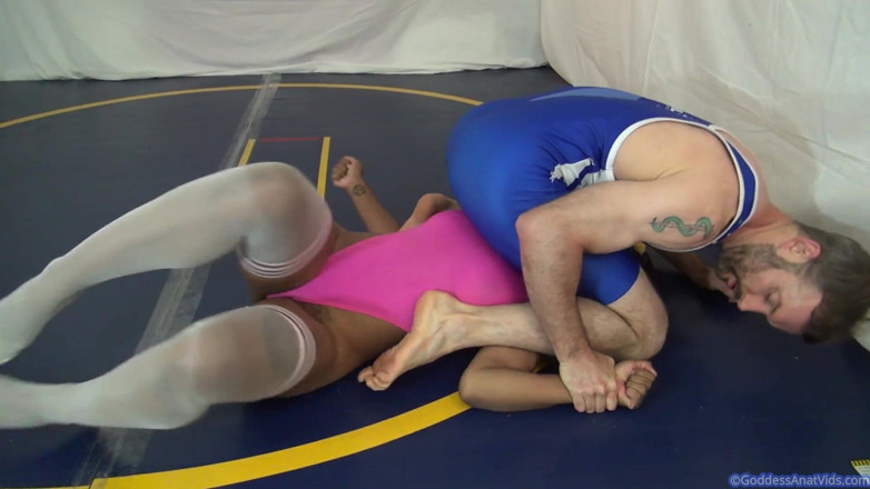 Goddess Anat Official: Todd vs Cupcake, wrestling & lifting