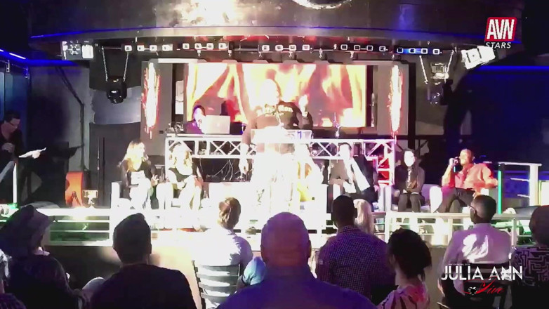 Julia Ann: My Avn Roast Continues! Evan Stone!