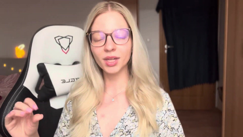 Goddess_Bella_Rae: Zabawa publiczna - ekspozycja