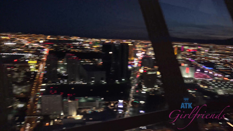ATK Fans (Girlfriends): Virtuell semester i Las Vegas med Olive del 1