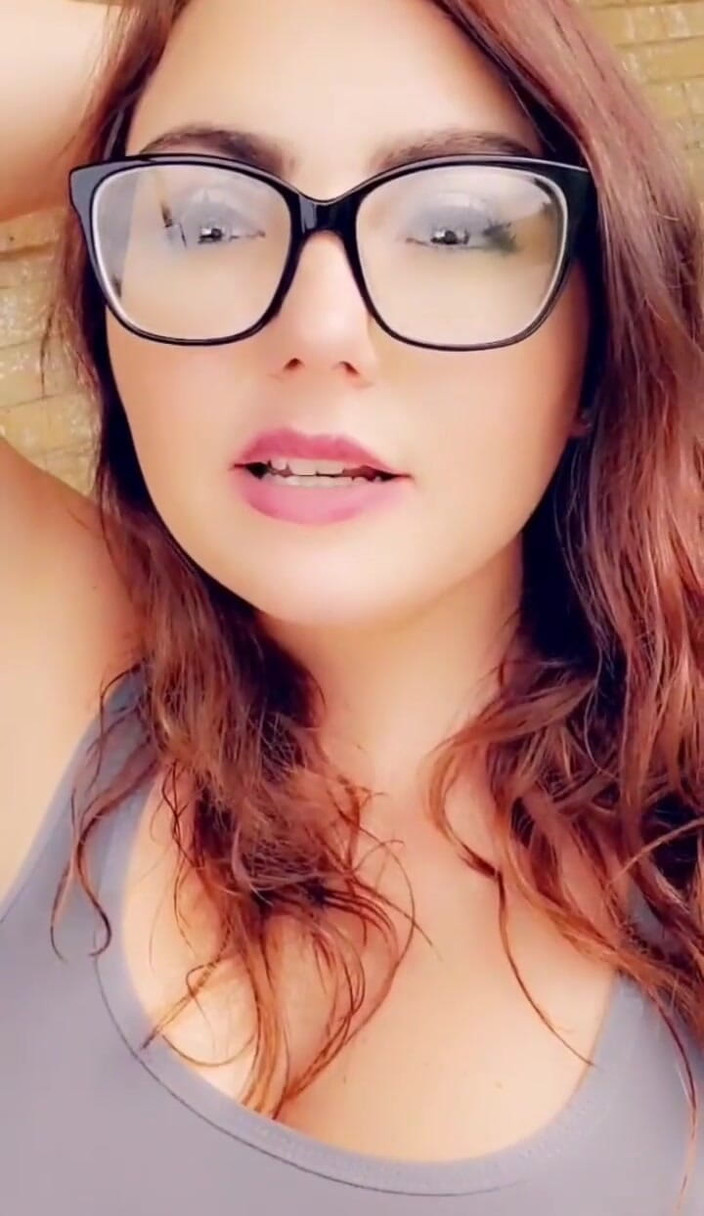 CoyWilder: 恥ずかしがり屋のコーヒーは重要な友人を見つけ、重要な友人になる