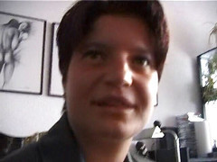 Lucky Cooch: Krótkie włosy brunetka wieje dużego kutasa na castingu