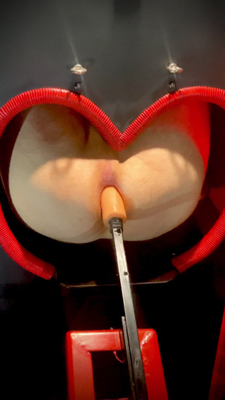 RedBlack: Kvalitní masáž prostaty mužem v naší gloryhole! Mějte příjemné emoce...